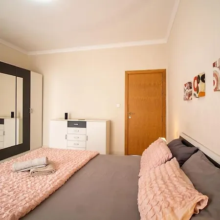 Modern In The Heart Of Maltese Nightlife Appartement San Ġiljan