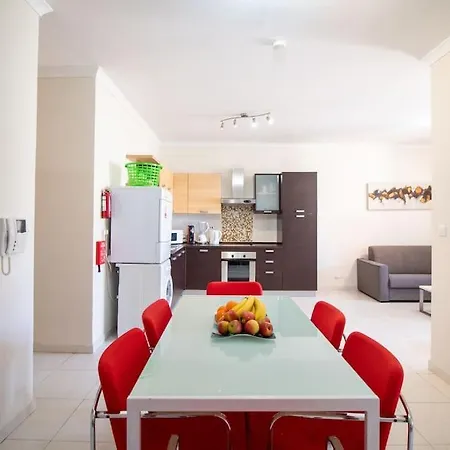 Apartament Modern In The Heart Of Maltese Nightlife *