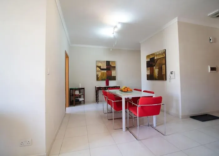 Modern In The Heart Of Maltese Nightlife 公寓 Saint Julian's